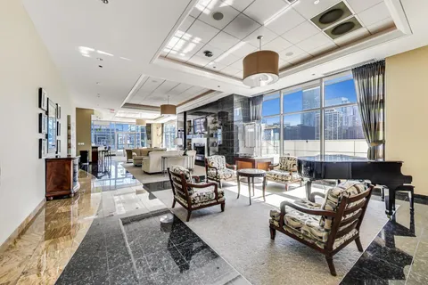 $399,900 | 160 East Illinois Street, Unit 1005, Chicago, IL 60611