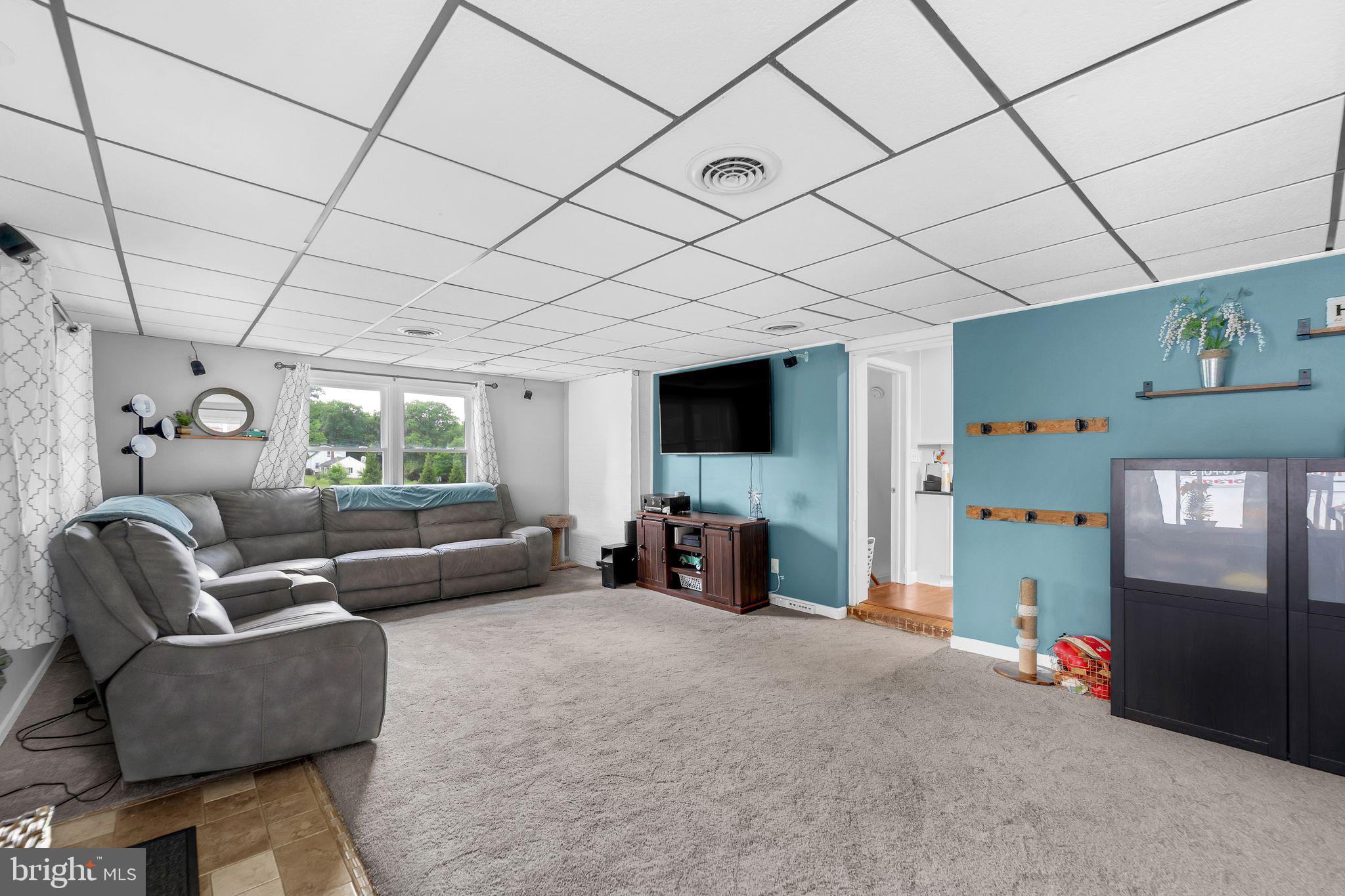 5233 Braddock Road Woodbine, MD 21797 - Photo 15 of 42 Great Room