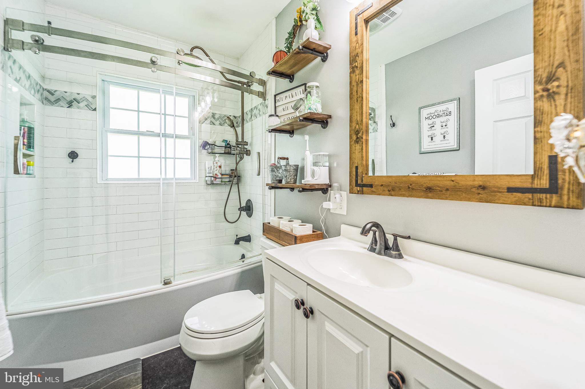 5233 Braddock Road Woodbine, MD 21797 - Photo 22 of 42 Main Bathroom