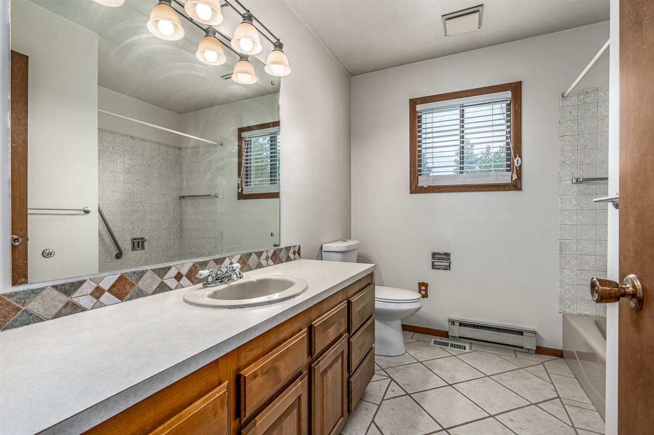 2211 North Houk Road Spokane Valley, WA 99216 - Photo 11 of 20