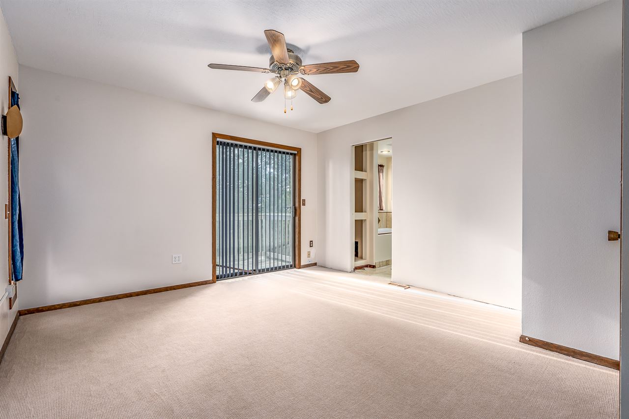 2211 North Houk Road Spokane Valley, WA 99216 - Photo 7 of 20