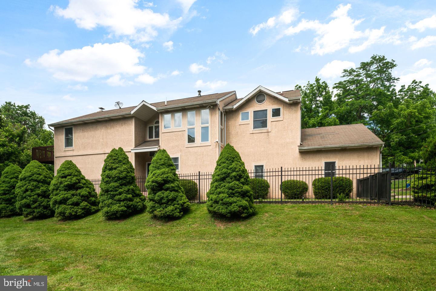 721 Spring Lane Philadelphia, PA 19128 - Photo 2 of 48 Gallery Image 2