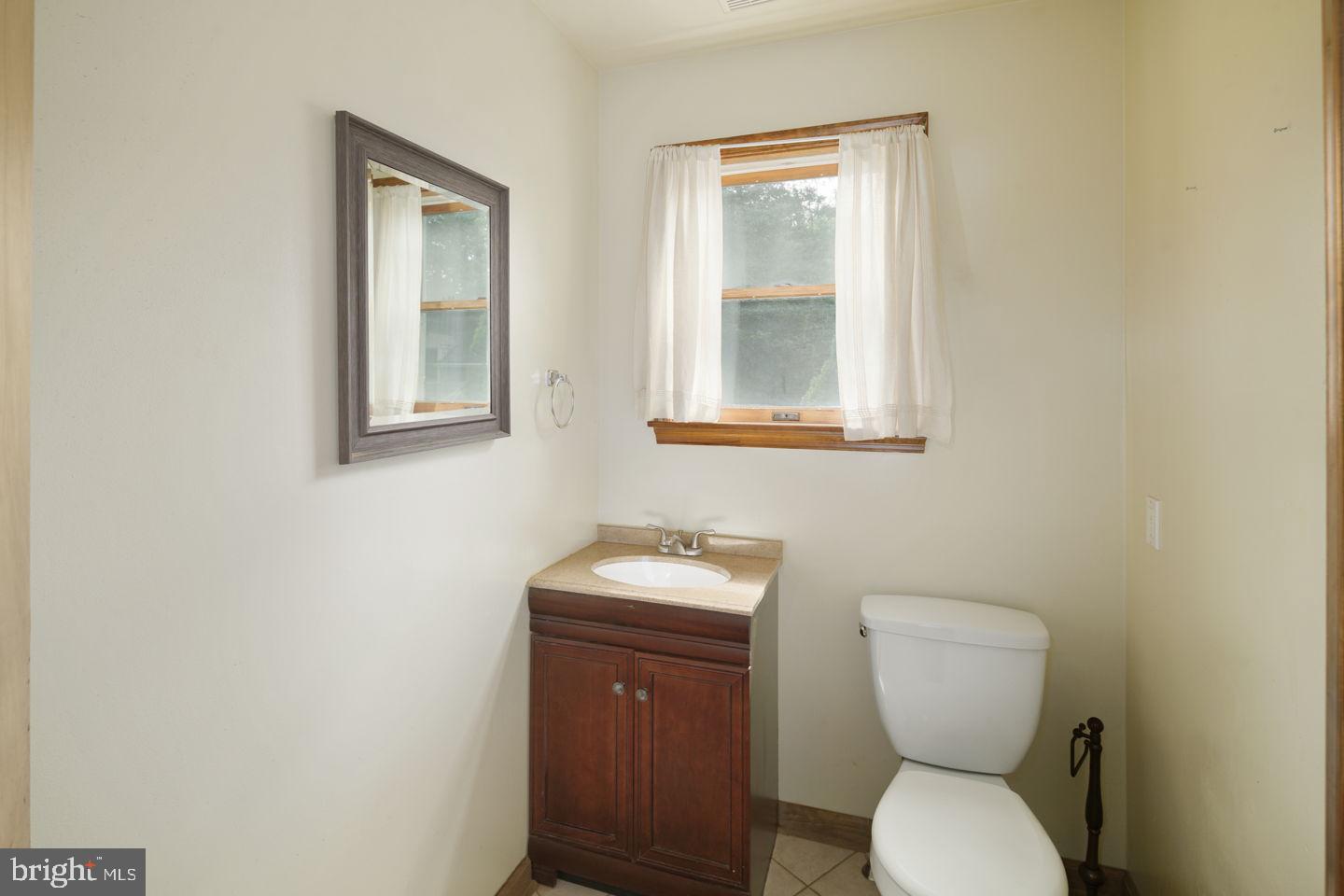 721 Spring Lane Philadelphia, PA 19128 - Photo 11 of 48 Gallery Image 11