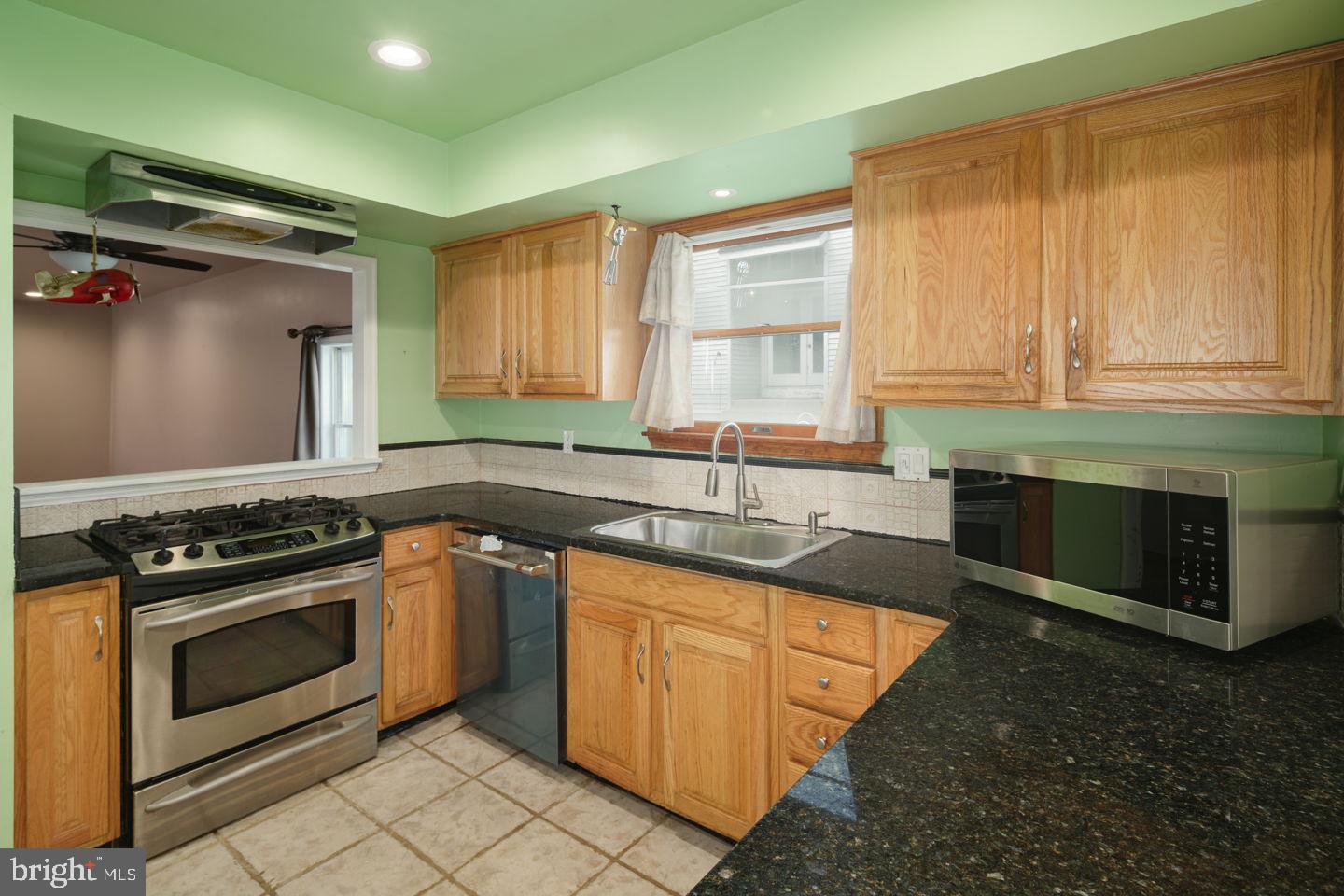 721 Spring Lane Philadelphia, PA 19128 - Photo 14 of 48 Gallery Image 14