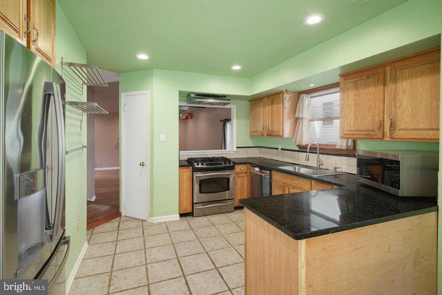 721 Spring Lane Philadelphia, PA 19128 - Photo 15 of 48 Gallery Image 15