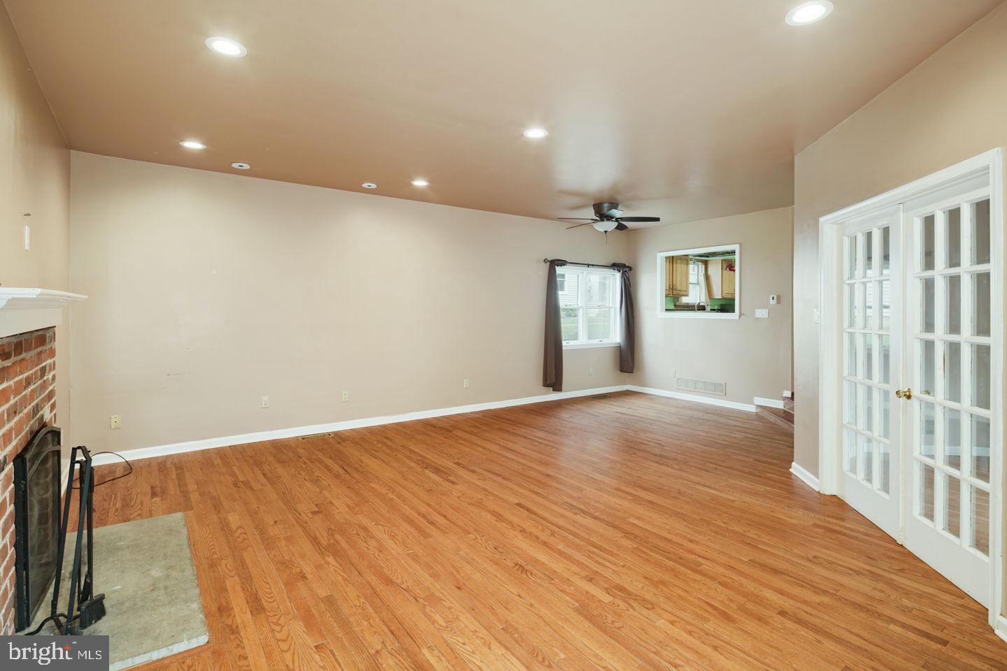 721 Spring Lane Philadelphia, PA 19128 - Photo 10 of 48 Gallery Image 10