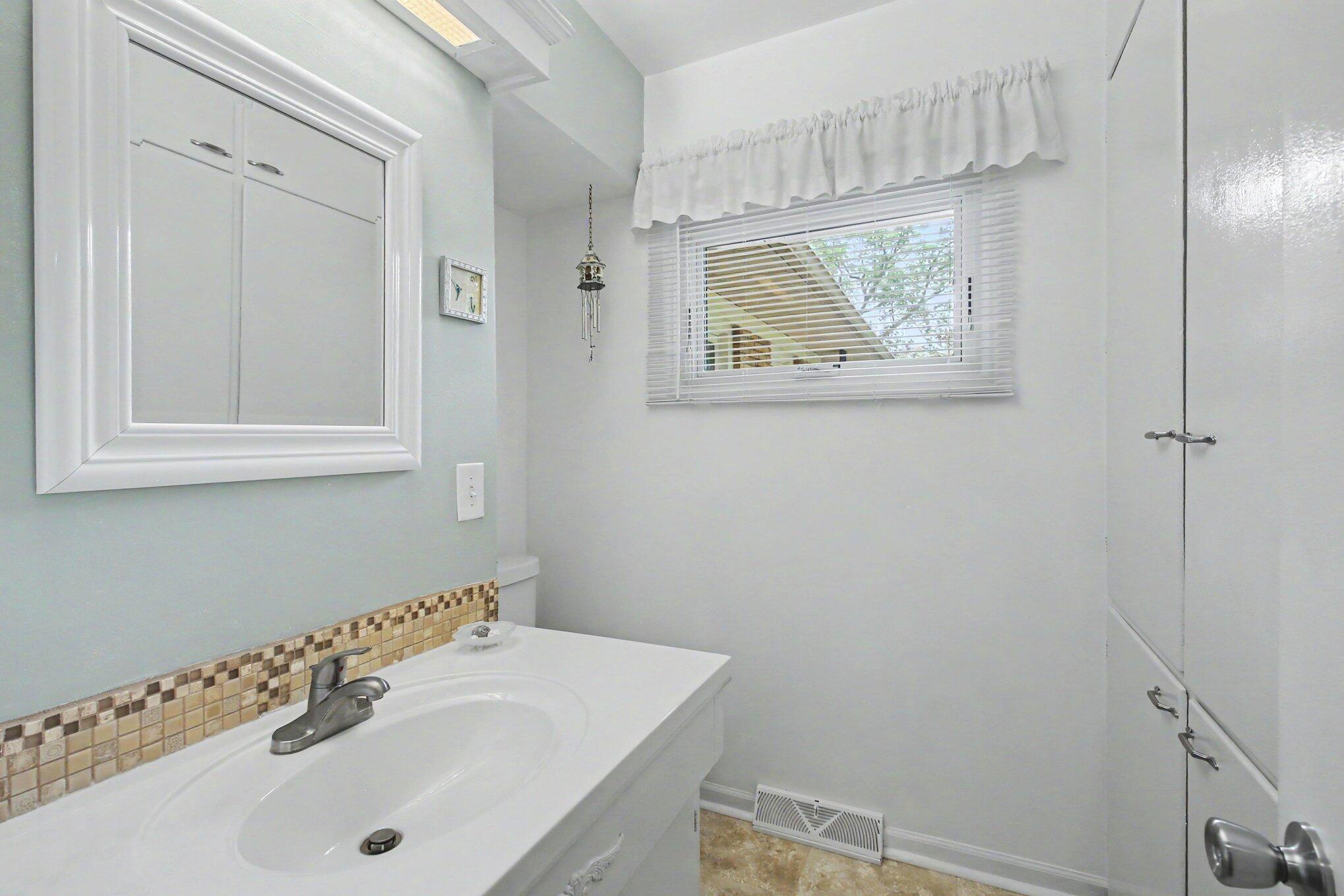 3844 Highgate Road Muskegon, MI 49441 - Photo 28 of 56 024_file_1258