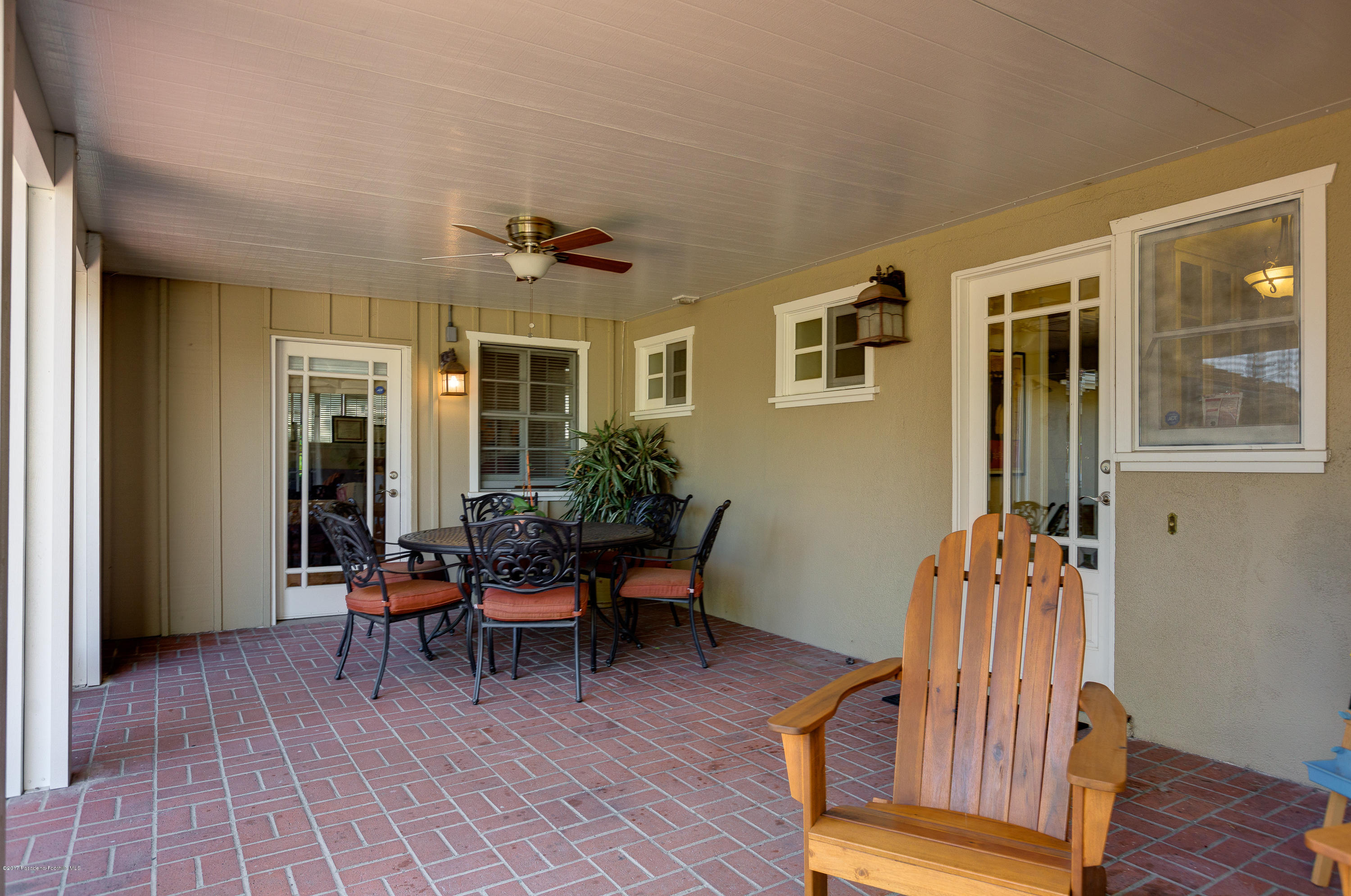 3740 Greenhill Road Pasadena, CA 91107 - Photo 18 of 23 a balcony with table and chairs