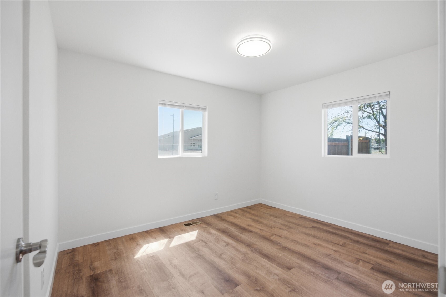 329 South Gibby Road Moses Lake, WA 98837 - Photo 21 of 37
