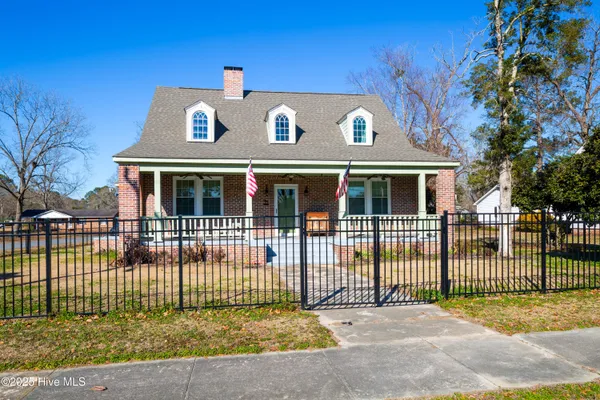 $349,000 | 502 West Roseboro Street, Roseboro, NC 28382