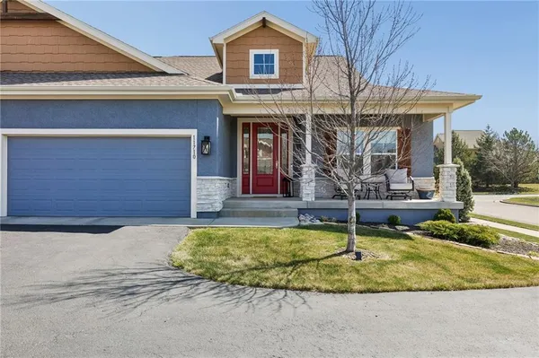 $519,000 | 11710 South Deer Run Street, Unit 3, Olathe, KS 66061