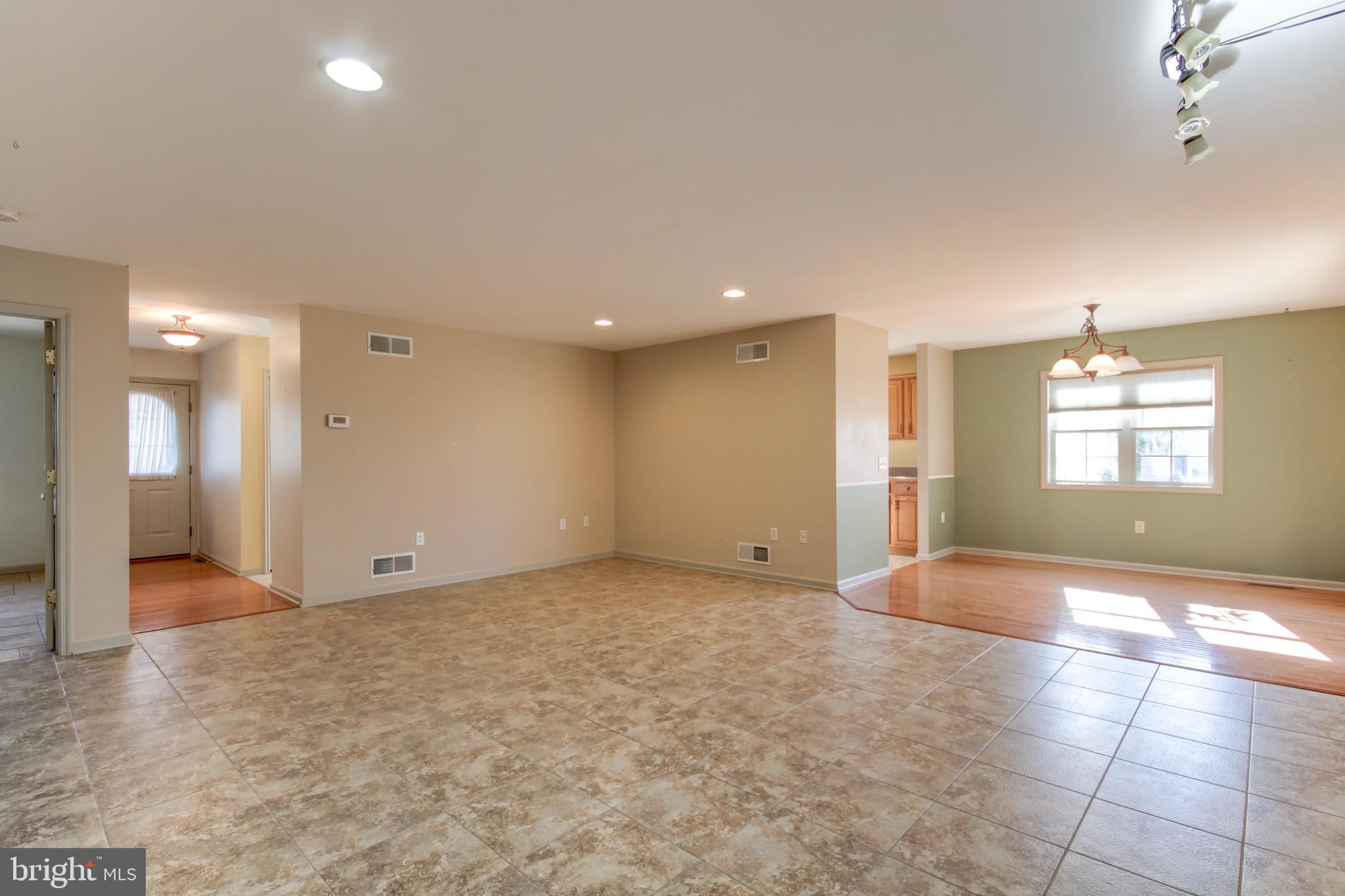 35 Ridge Avenue Carlisle, PA 17013 - Photo 11 of 32 Open Living Room Main Floor