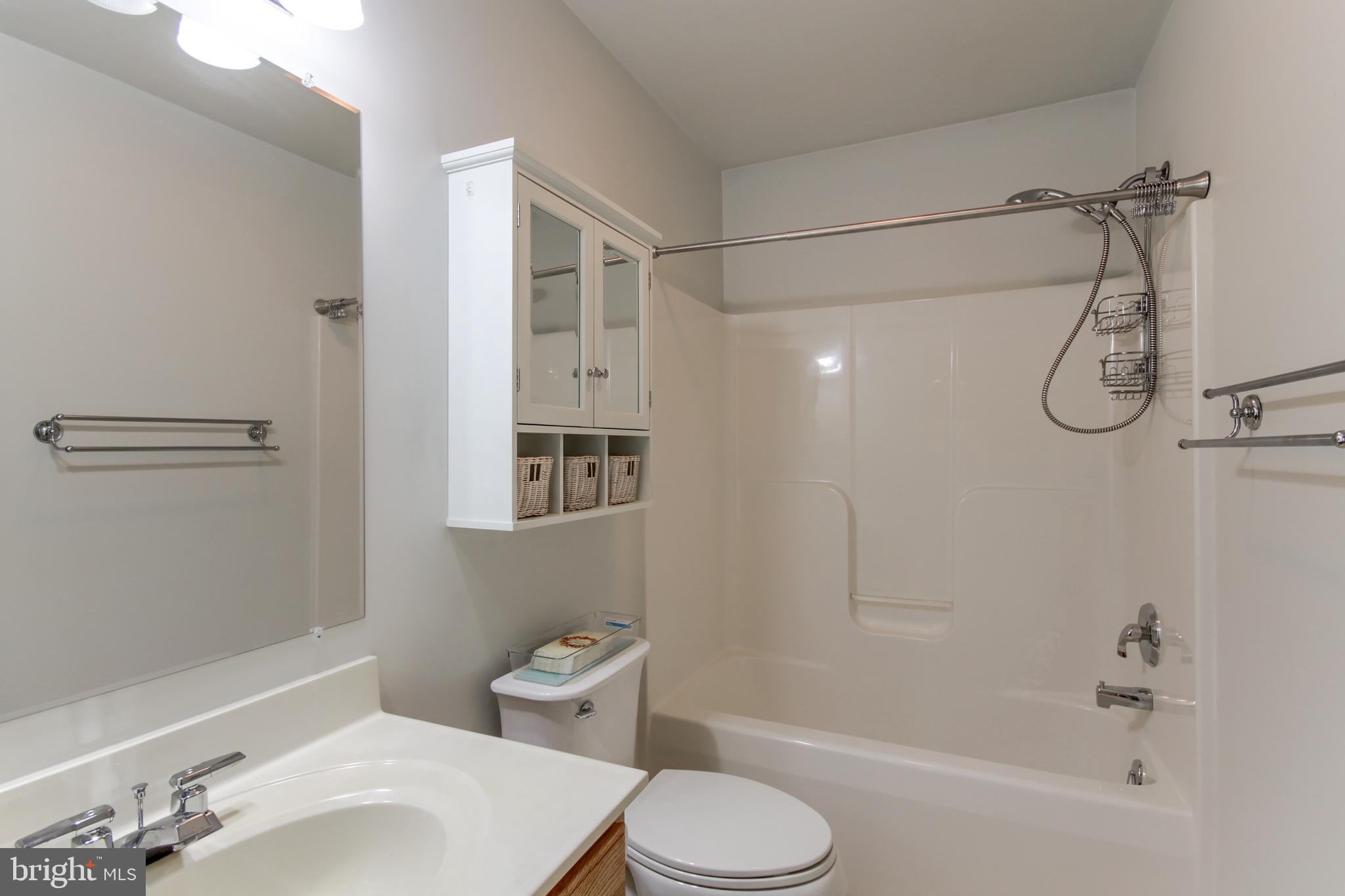 35 Ridge Avenue Carlisle, PA 17013 - Photo 23 of 32 Main Floor Bath