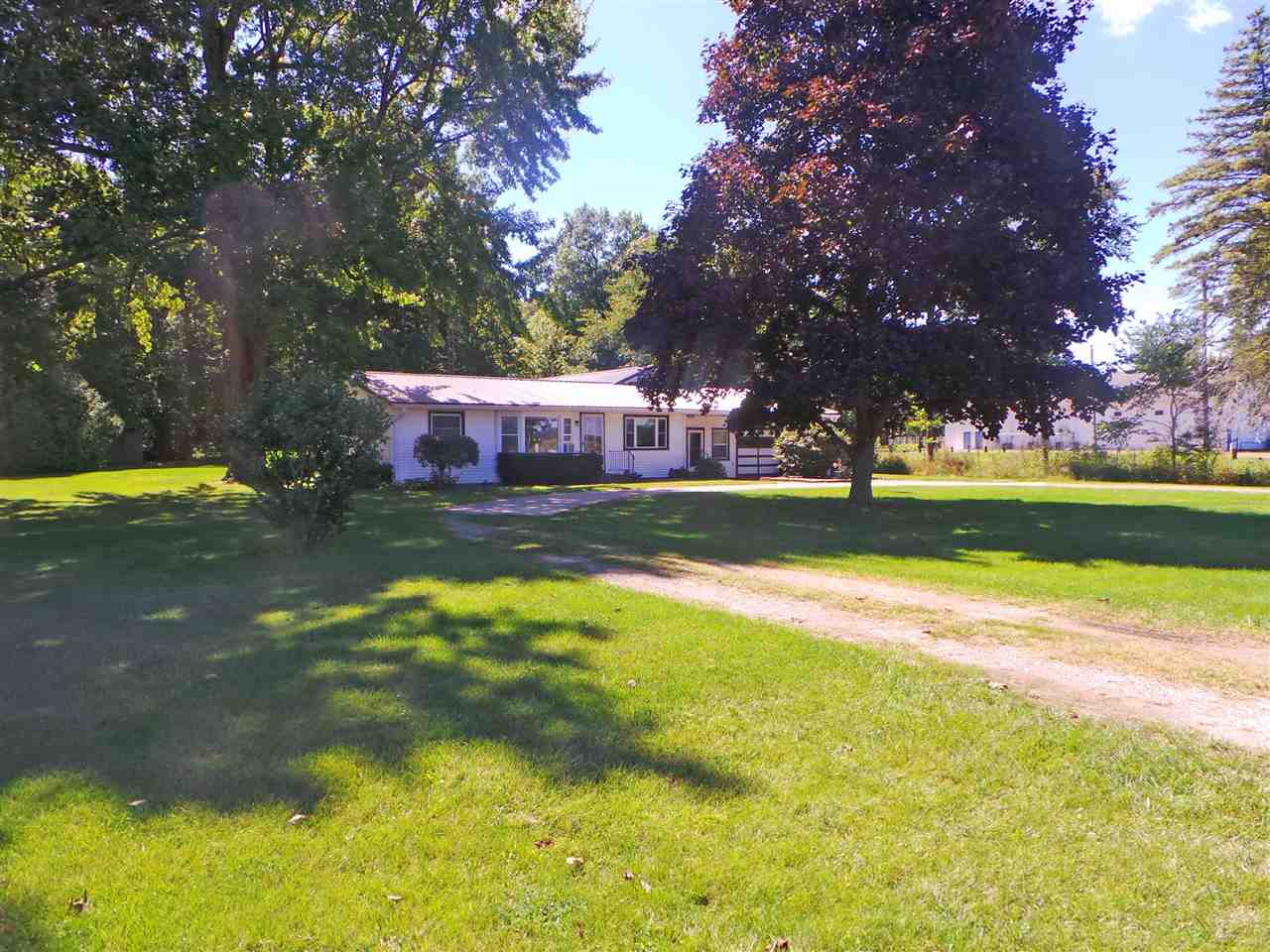 9151 Deitering Road Chesaning, MI 48616 - Photo 3 of 33
