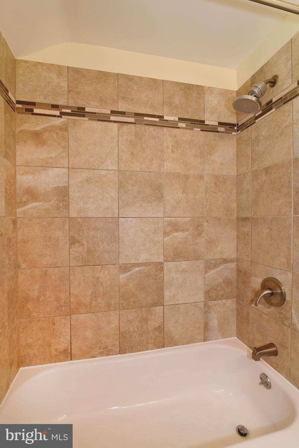 3727 South Kemper Road Arlington, VA 22206 - Photo 16 of 25 Bathroom 1