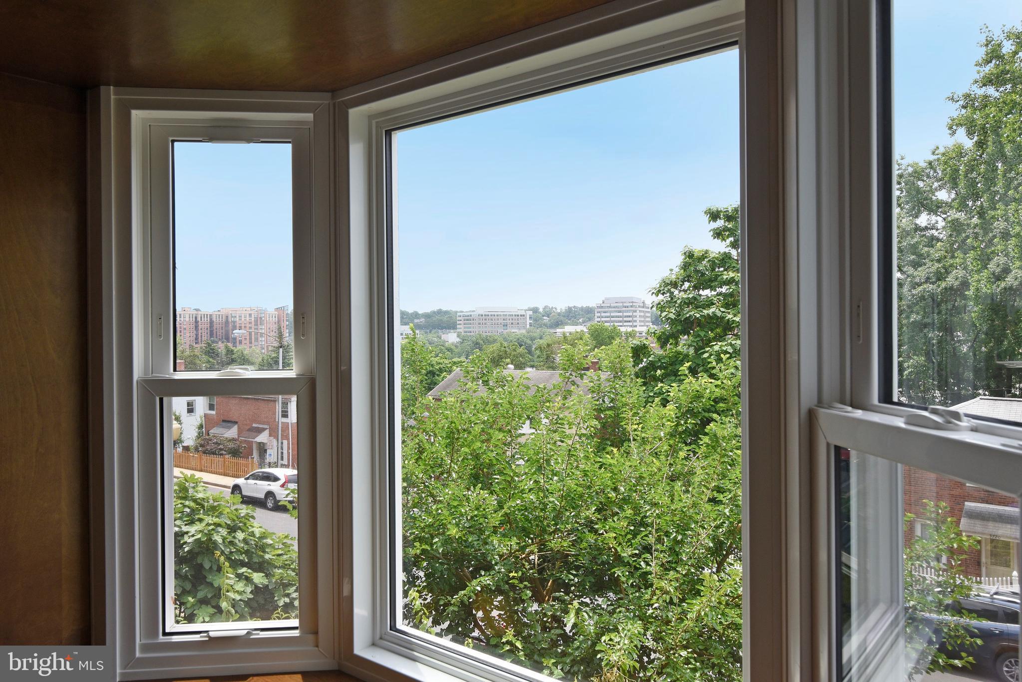 3727 South Kemper Road Arlington, VA 22206 - Photo 6 of 25 New Bay Window w/ Sweeping View of Shirlington