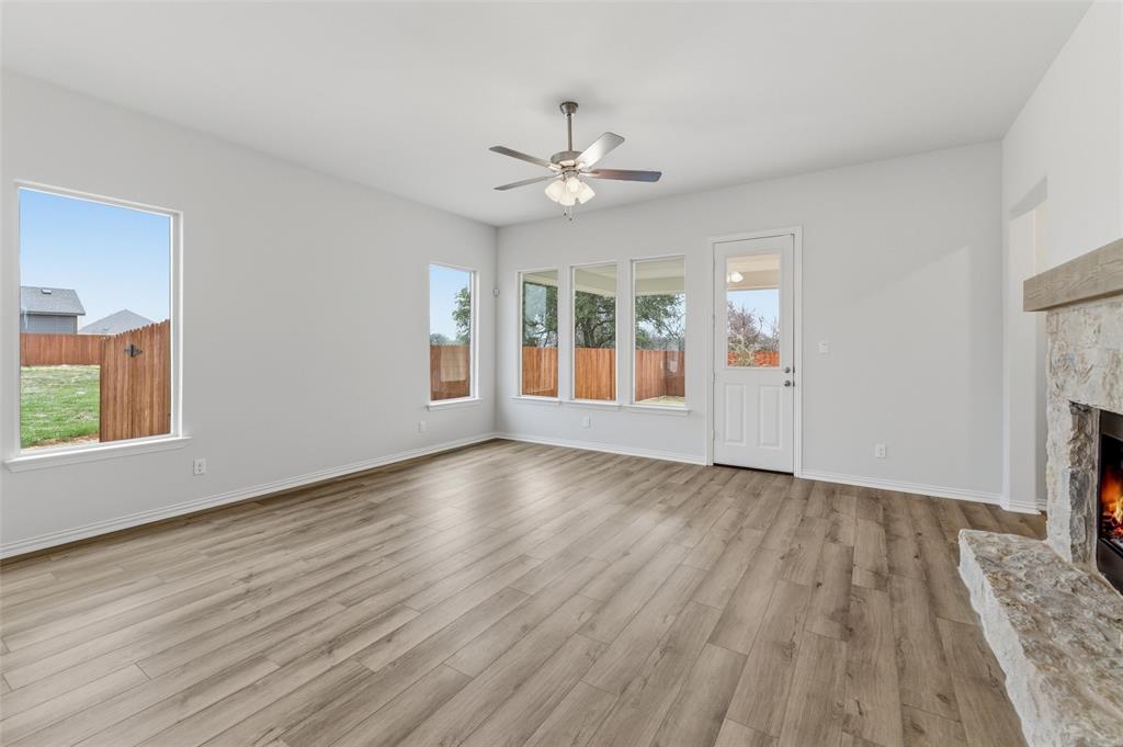 1249 Sabine River Lane Springtown, TX 76082 - Photo 10 of 23