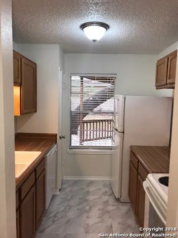 $1,700 | 2527 Moss Branch, San Antonio, TX 78232