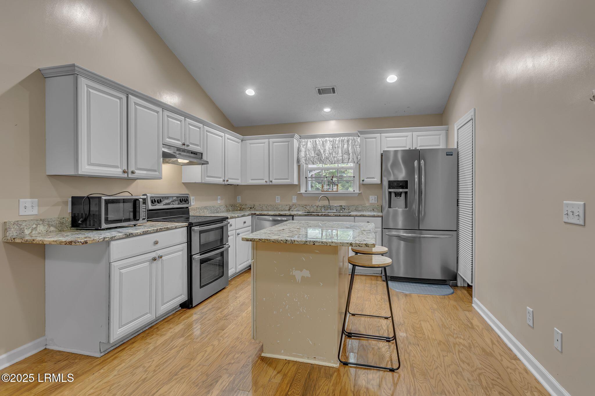 695 Sams Point Road Beaufort, SC 29907 - Photo 8 of 22 dp2505292-1008