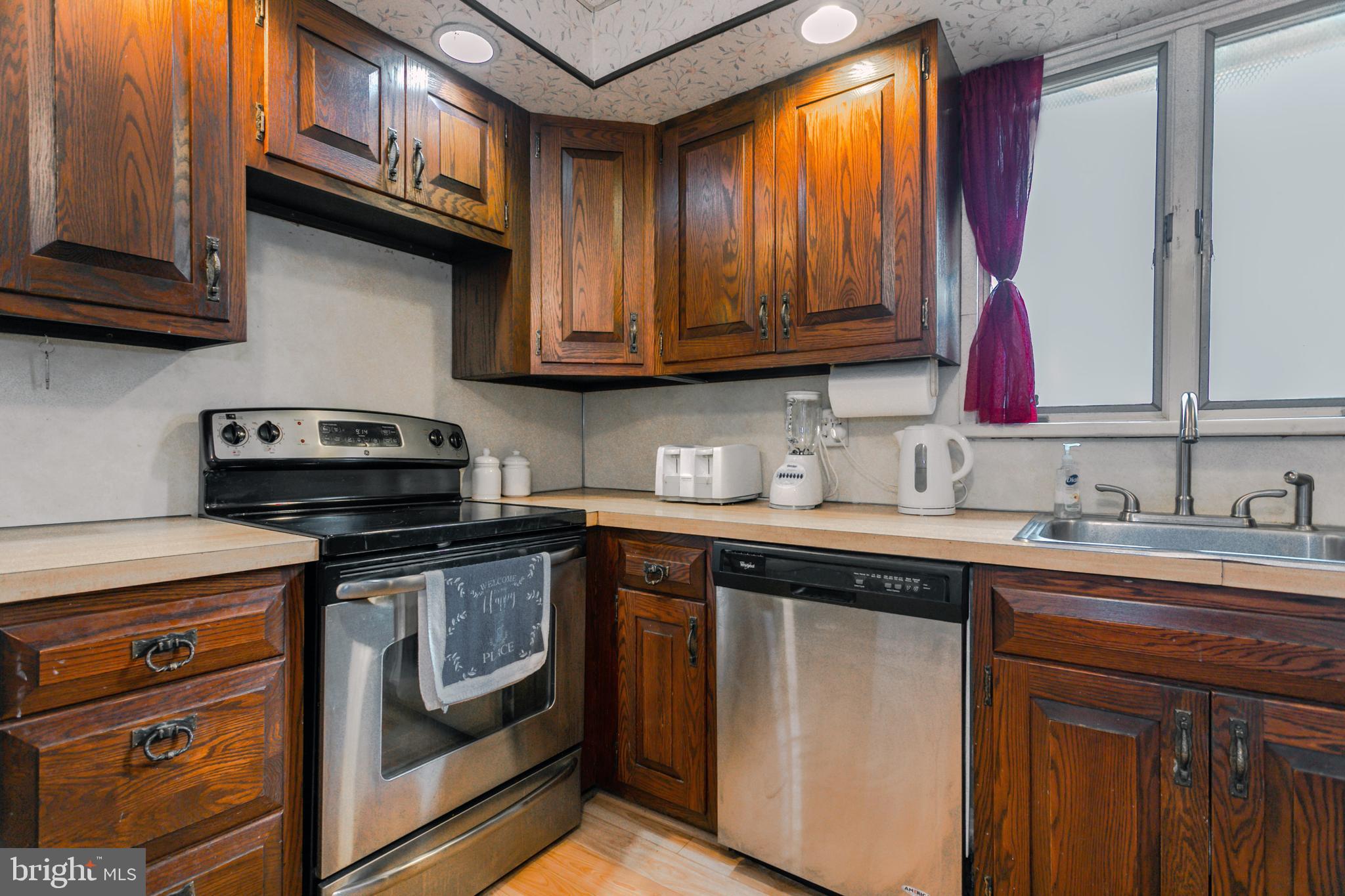 220 Sagamore Road Havertown, PA 19083 - Photo 12 of 20 Gallery Image 12