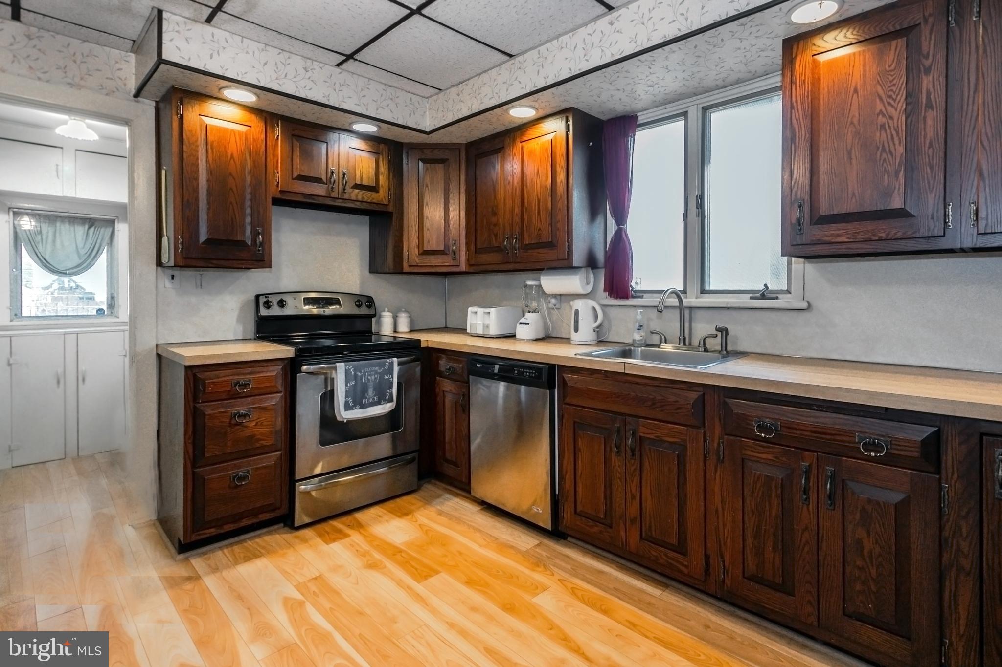 220 Sagamore Road Havertown, PA 19083 - Photo 10 of 20 Gallery Image 10