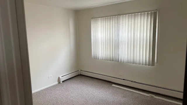 $1,400 | 2111 Division Street, Melrose Park, IL 60160