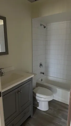 $1,400 | 2111 Division Street, Melrose Park, IL 60160