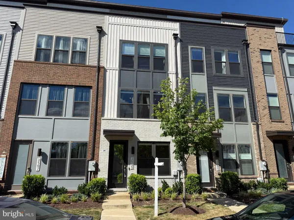 $3,795 | 2505 Nicholson Street, Hyattsville, MD 20782