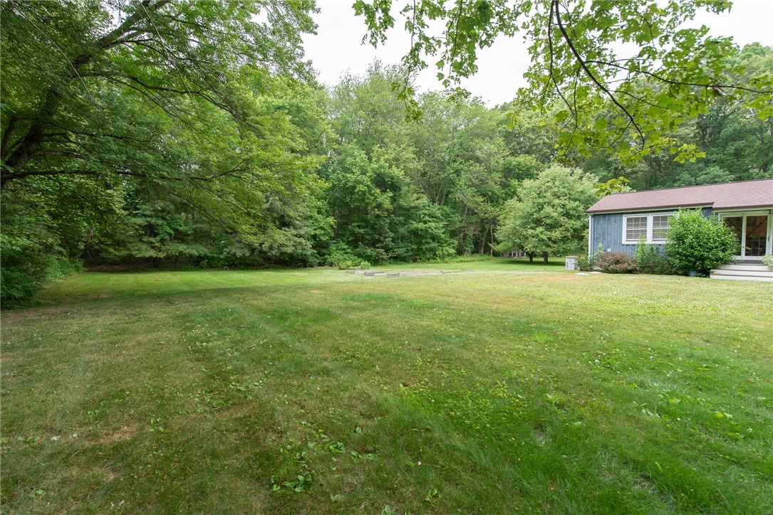 11 Paris Irons Road Glocester, RI 02857 - Photo 4 of 47