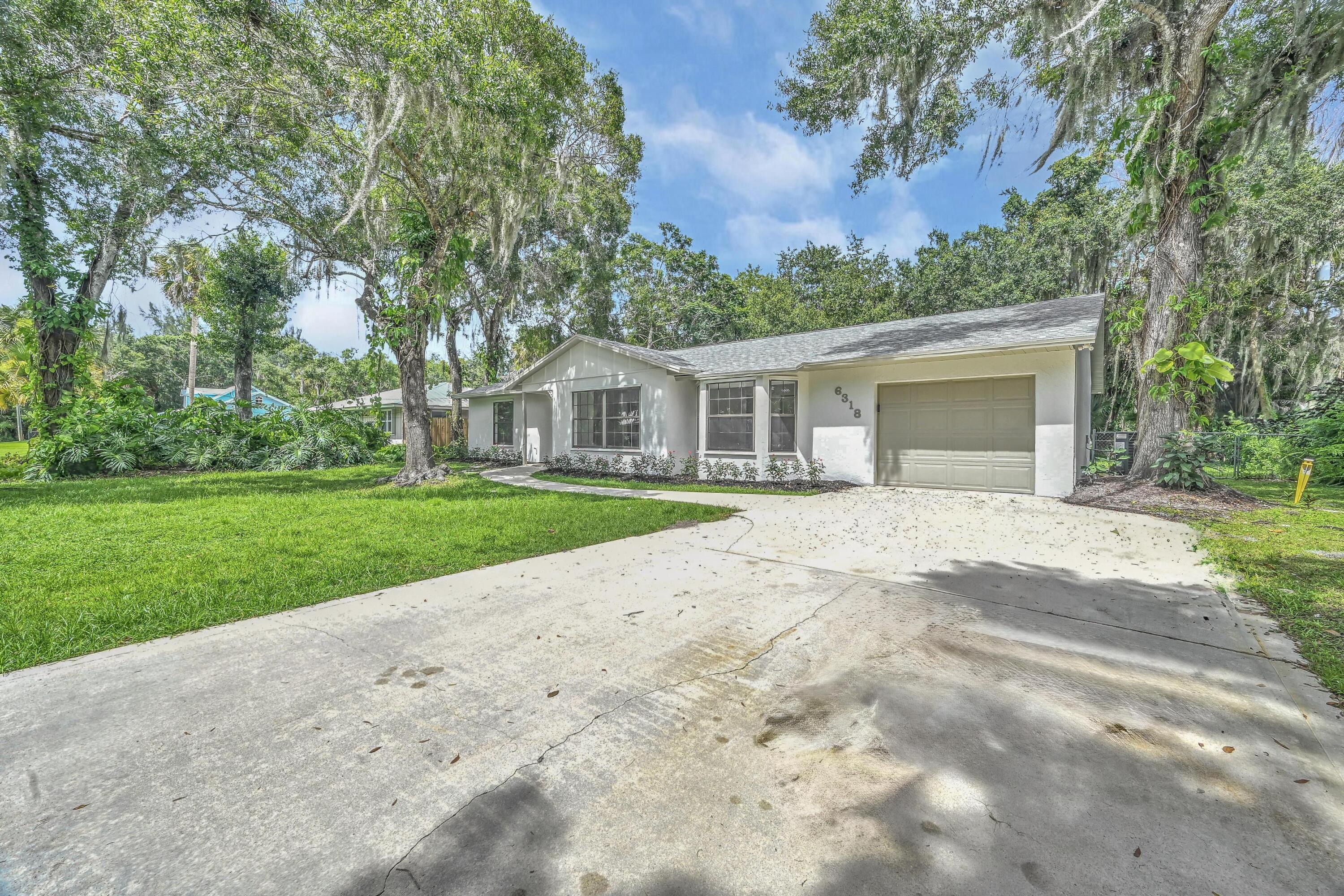 6318 Lenape Street Fort Pierce, FL 34982 - Photo 4 of 38 Z63_3671