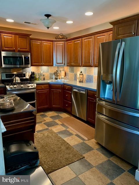 1630 Welsh Road, Unit 60G Philadelphia, PA 19115 - Photo 8 of 54
