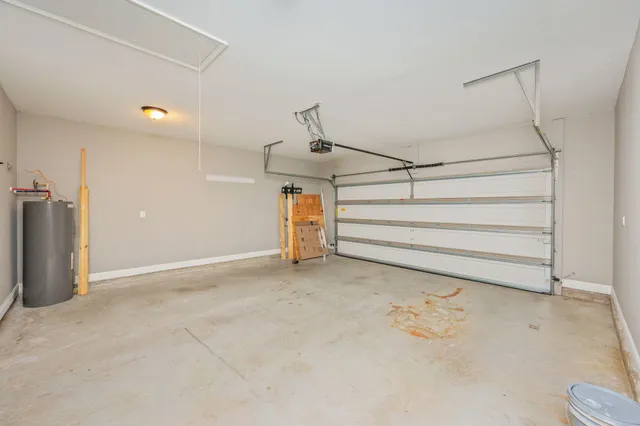 a view of room that has a yard