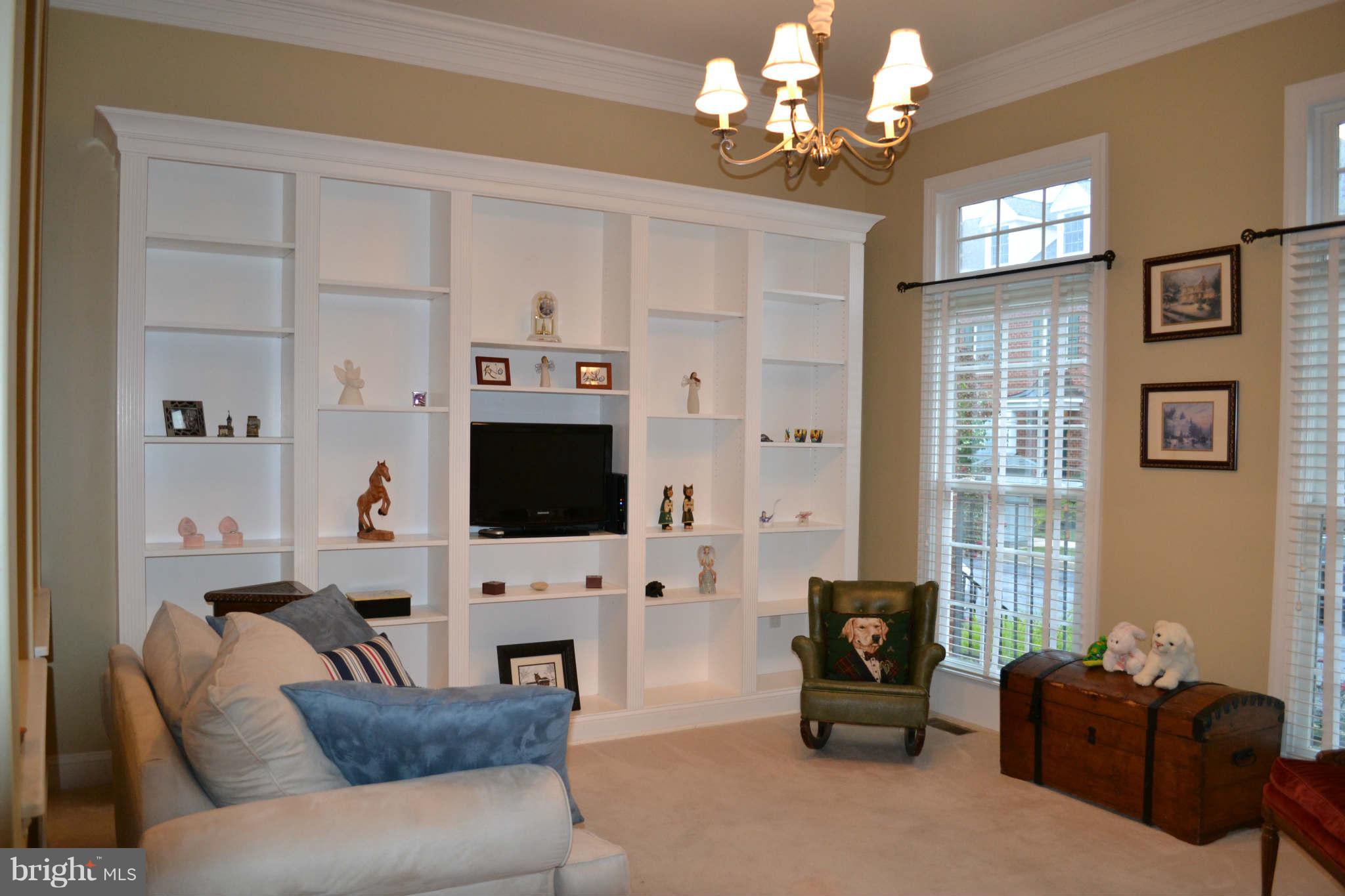 3654 Tavistock Road Frederick, MD 21704 - Photo 3 of 19 Living Room