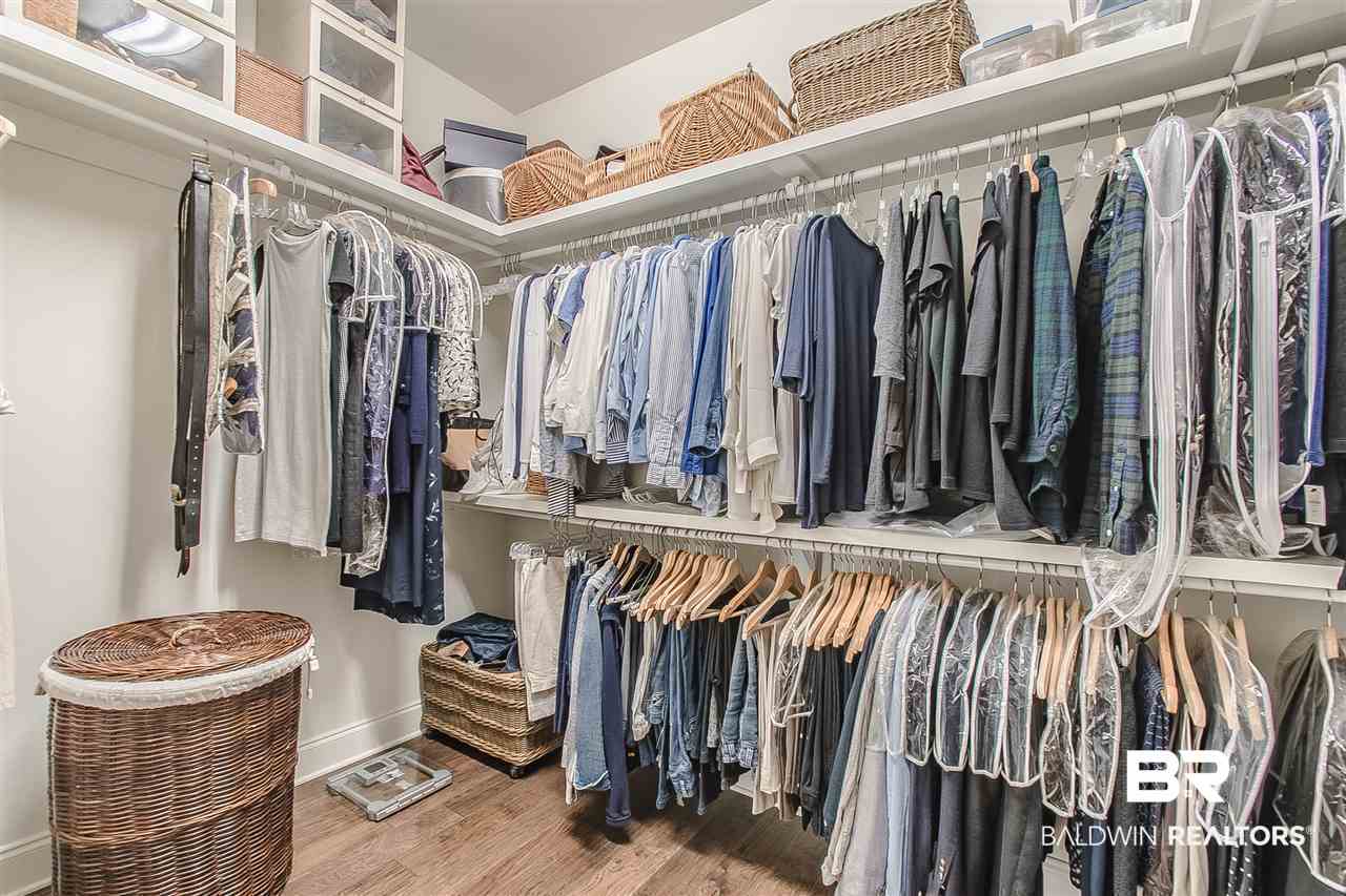 252 Hawthorne Circle Fairhope, AL 36532 - Photo 25 of 46 Large Walk in Closet