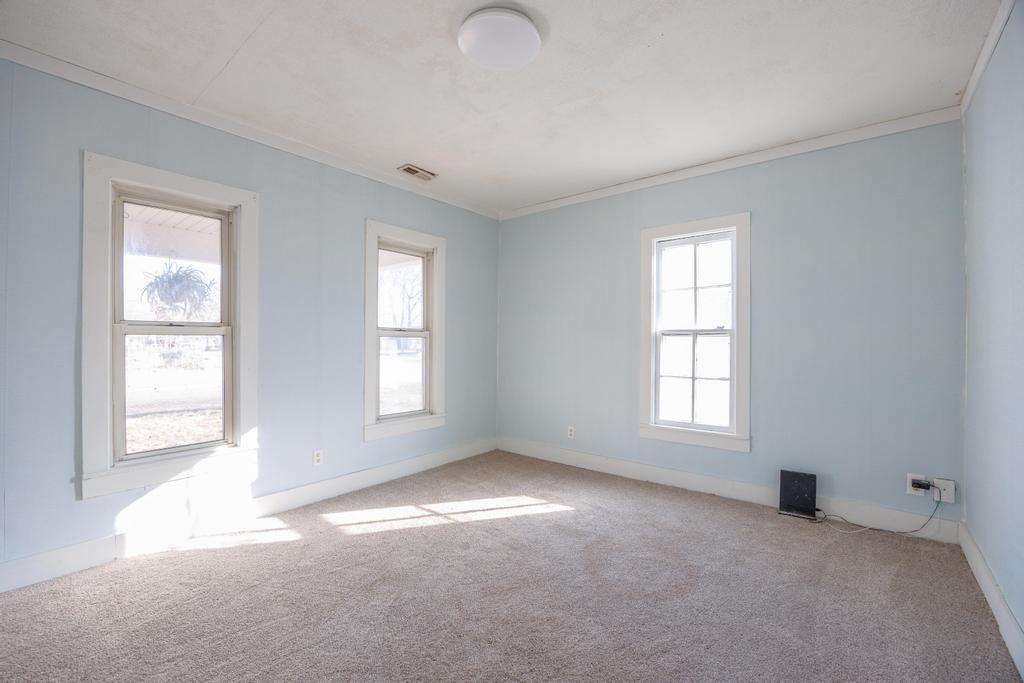 224 South Lowman Street Fort Scott, KS 66701 - Photo 5 of 16