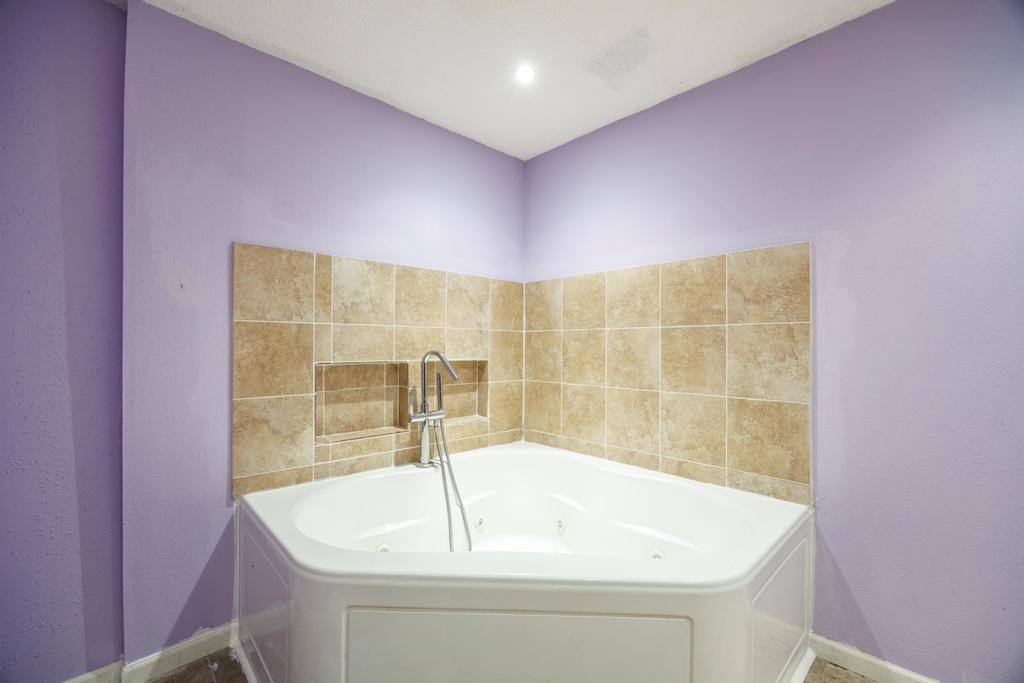 224 South Lowman Street Fort Scott, KS 66701 - Photo 7 of 16