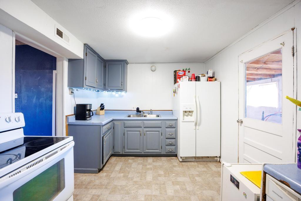 224 South Lowman Street Fort Scott, KS 66701 - Photo 8 of 16