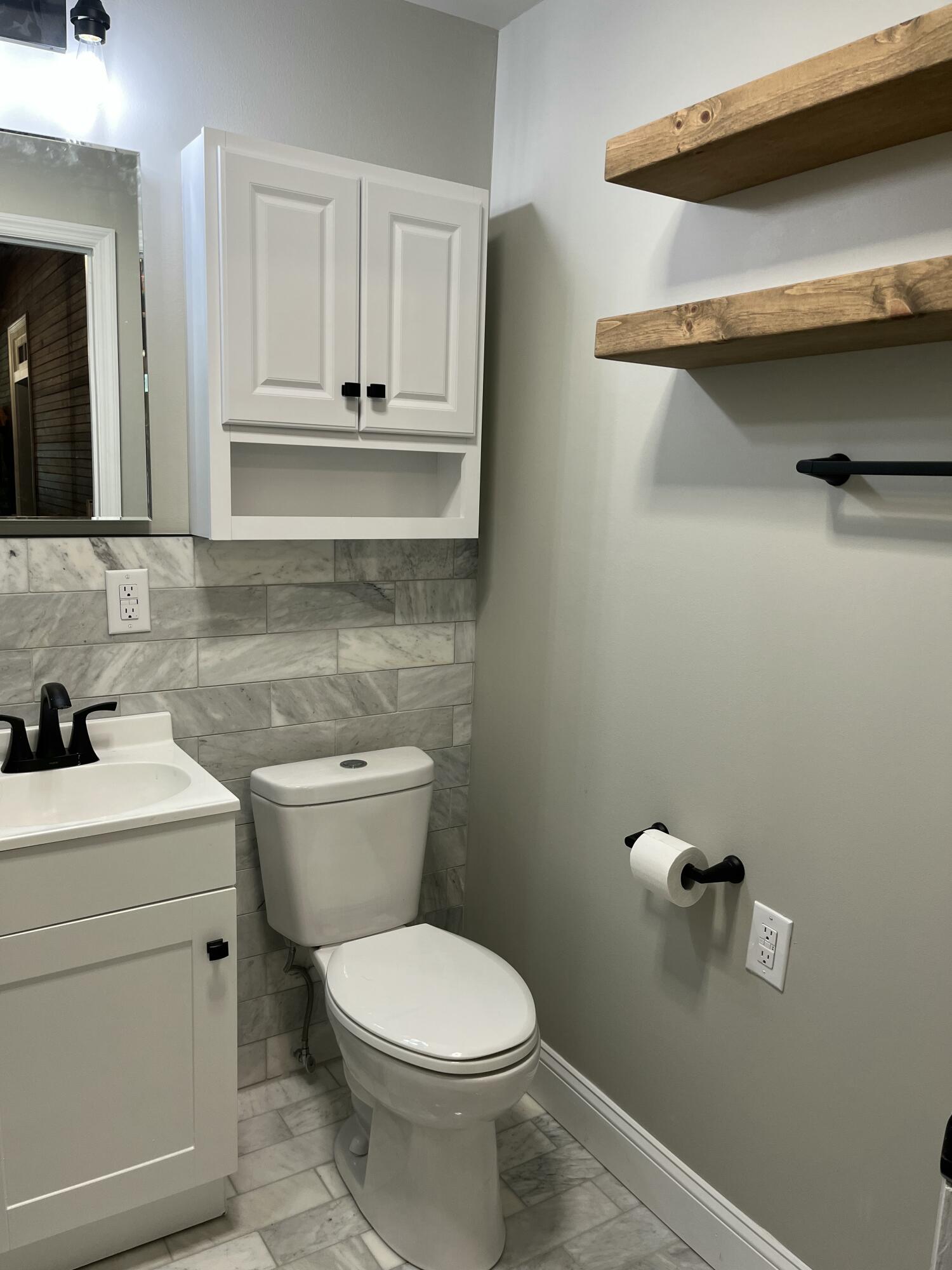 5924 Wagener Road Wagener, SC 29164 - Photo 17 of 39 13 Bathroom