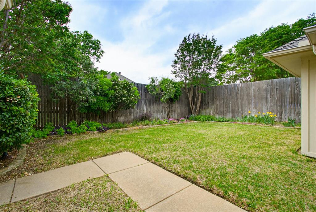 2905 Valleyview Drive Grapevine, TX 76051 - Photo 12 of 12 a view of backyard with green space