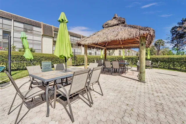 $129,900 | 6080 Northwest 44th Street, Unit 401, Lauderhill, FL 33319