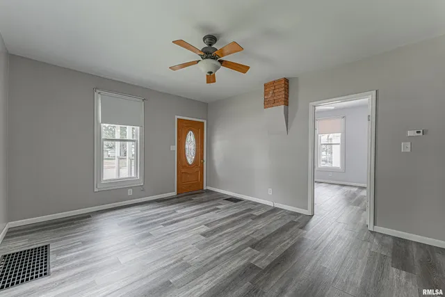 $164,000 | 1311 Broadway Street, Lincoln, IL 62656