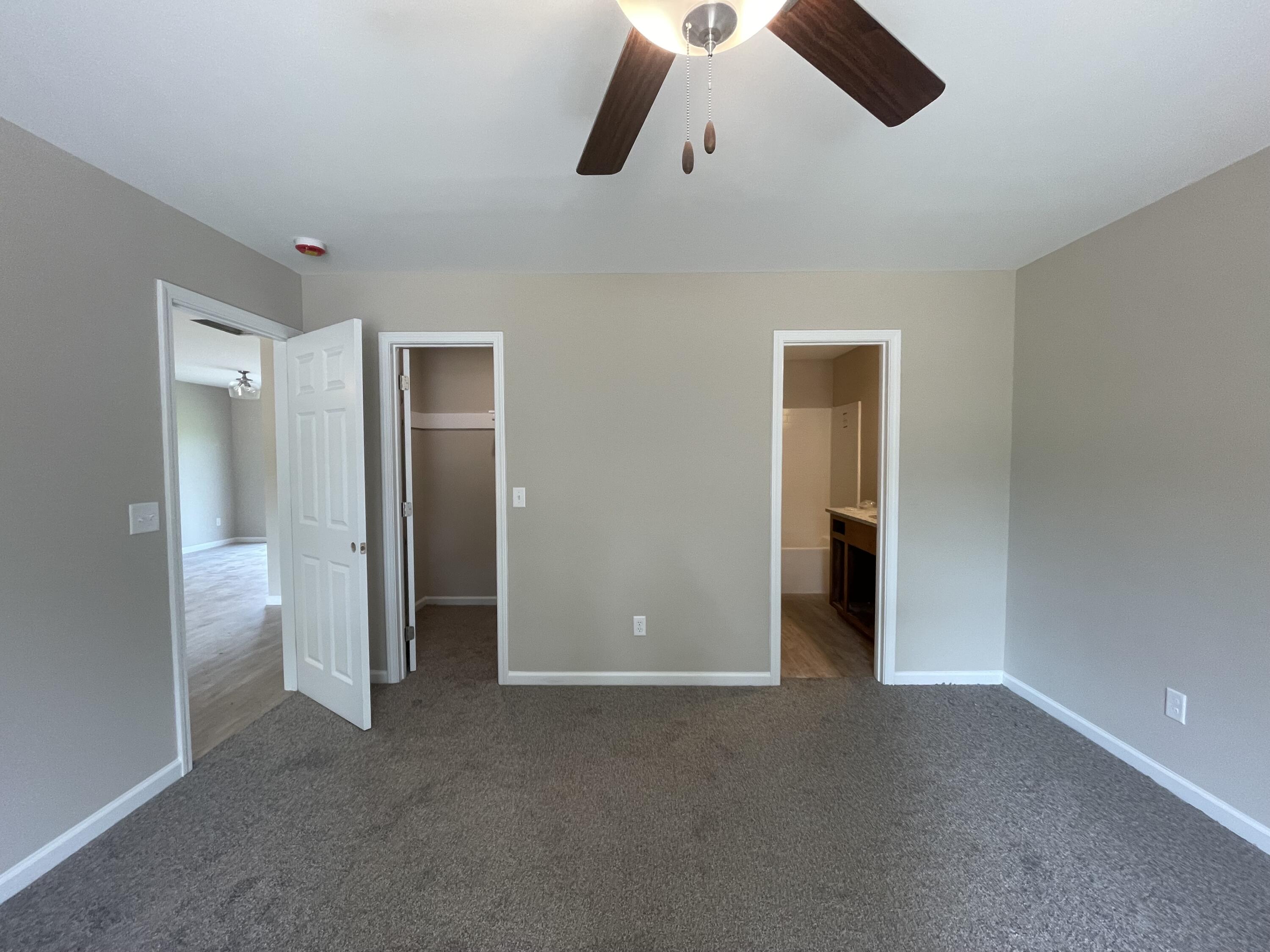317 South Hampton Street Pinewood, SC 29125 - Photo 6 of 28 IMG_1940