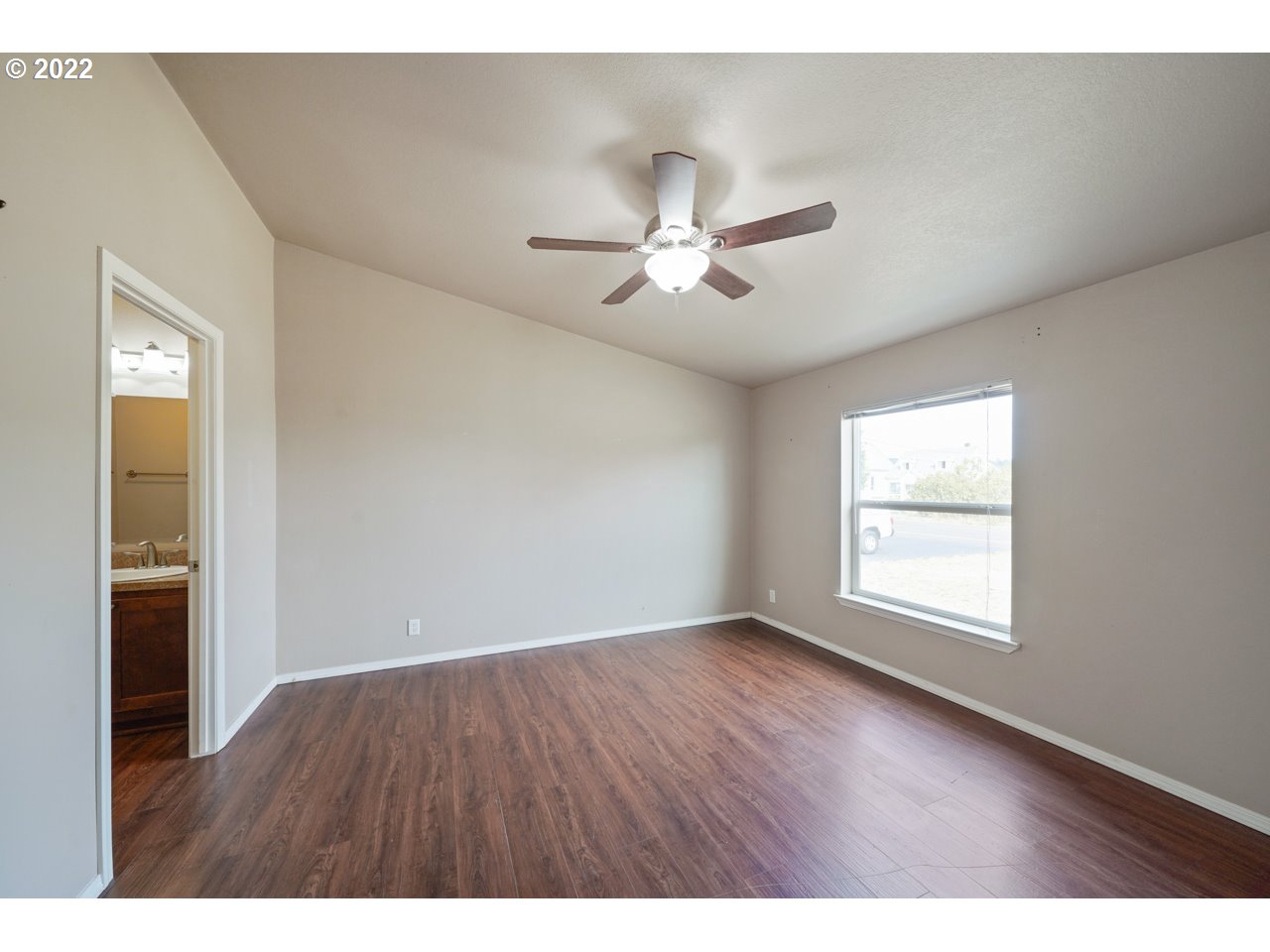 6028 Stayton Road Southeast Turner, OR 97392 - Photo 10 of 29 a view of an empty room with a window