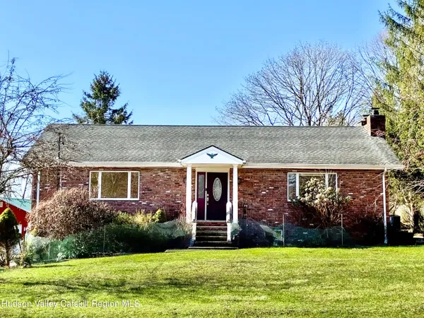 $715,000 | 463 Mckinstry Road, Gardiner, NY 12525