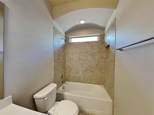 $2,199 | 1212 Ashley Drive, Weatherford, TX 76087