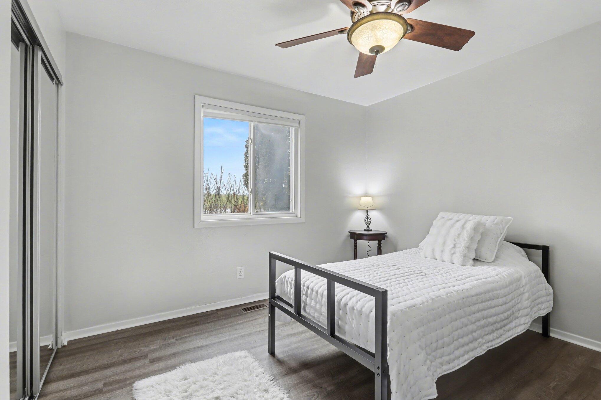 13540 Riverside Drive Constantine, MI 49042 - Photo 9 of 19 2nd Bedrom