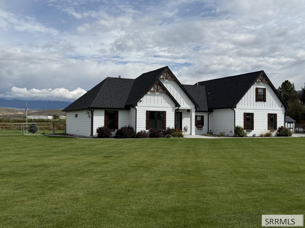 25 Northern Lights Road Salmon, ID 83467 - Photo 4 of 87 Gallery Image 4