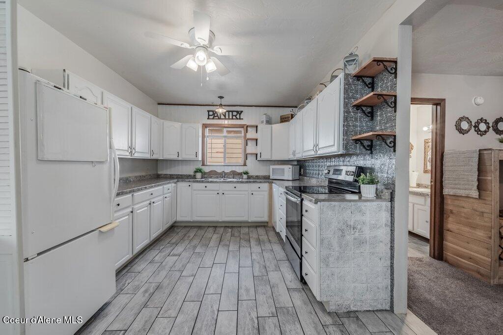 210 5th Avenue Clark Fork, ID 83811 - Photo 11 of 44 --13.jpg-SMALL