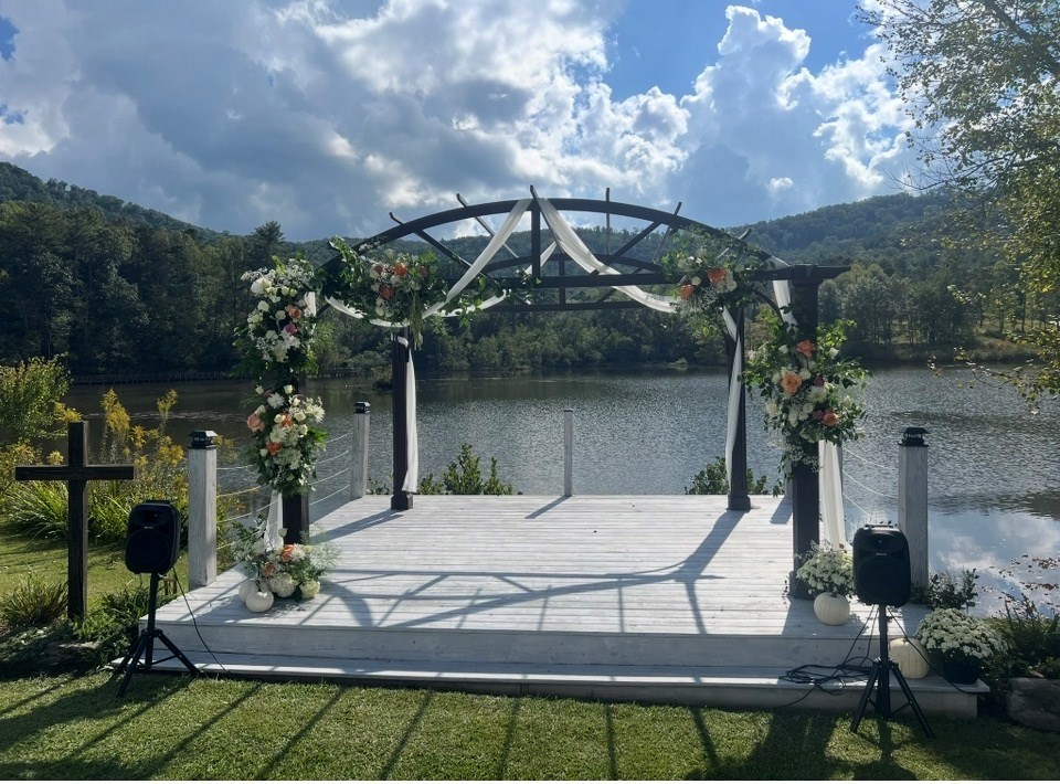 201 Mountainside Parkway Ellijay, GA 30536 - Photo 57 of 78 a view of a house with backyard porch and sitting area