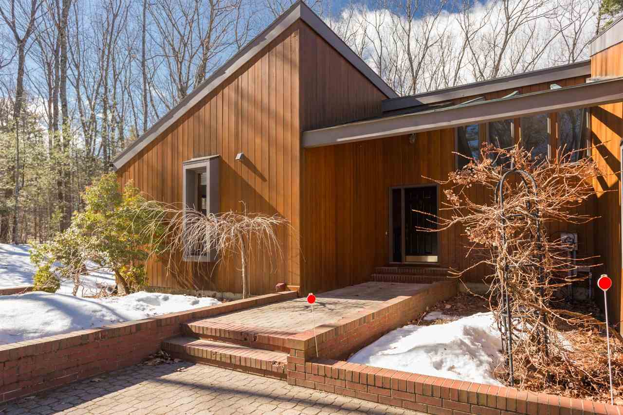341 Old Garrison Road Dover, NH 03820 - Photo 1 of 38